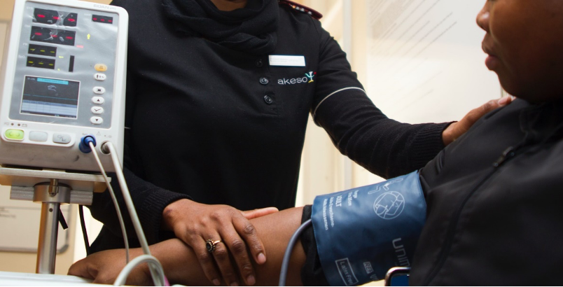 Traitement de l’hypertension artérielle essentielle et de l’insuffisance cardiaque