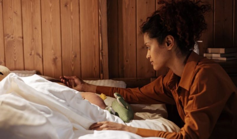 Traitement de l’éternuement chez l’enfant