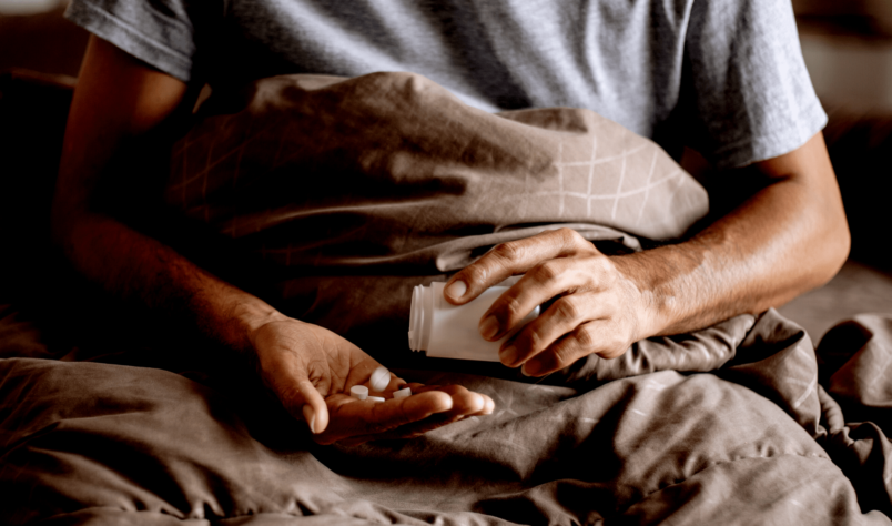 Traitement de soutien pendant la mise en place d'un cathéter en cas de rétention urinaire aigüe