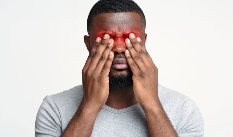 Traitement des réactions inflammatoires oculaires